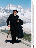 EXCLUSIF : ZERMATT : L'abbe Pierre au calme pendant ses vacances suisses.