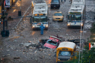 Massive steam pipe explosion in midtown Manhattan