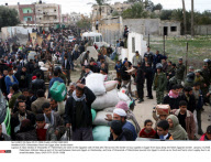 GAZA: Palestinians flood into Egypt after border blasts