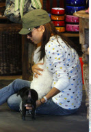 EXCL.: Actress EVA LONGORIA getting a new puppy