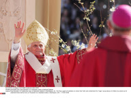 WASHINGTON: Pope Benedict XVI celebrates mass at National Stadium
