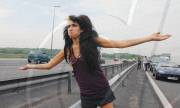 AMY WINEHOUSE STUCK ON THE M40