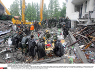 DUJIANGYAN: Earthquake hits a middle school