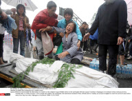 DUJIANGYAN: Earthquake hits a middle school