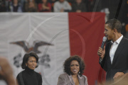 USA Oprah Campaigns with Obama in Iowa