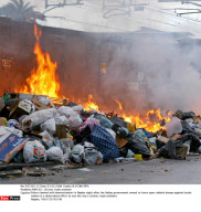 NAPLES : Chronic trash problem