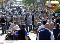 NAPLES : Chronic trash problem