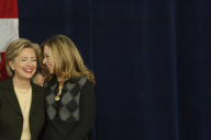 USA Candidates Campaign in Iowa as Caucus Nears