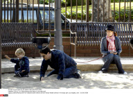 "EXCLU" LA: Debra Missing and family in the baby park