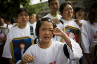 China Mourns Childrens' Deaths from Earthquake