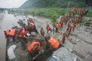 #(8)CHINA-HUBEI-XIANGFAN-HEAVY RAIN (CN)