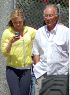 Actress RENEE ZELLWEGER on the set of 'My One And Only'