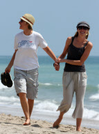 Newlyweds Ellen and Portia hit the beach