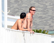 Kiefer Sutherland at the beach