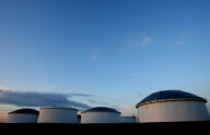 Oil Industry, Edmonton, Alberta, Canada - 30 May 2008