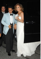 Mama diva JENNIFER LOPEZ looking hot in NY immediately after LA triathlon