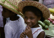 CHILDREN WITH STRAW HATS, MAHé, SEYCHELLES