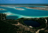 LAS LAGUNAS DE SIETE COLORES, BACALAR, YUCATAN PENINSULA, MEXICO