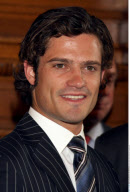 Royals: Prince CARL PHILIP of Sweden signing the golden book in Hamburg, Germany