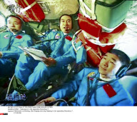 CHINA : Taikonauts in the spaceship Shenzhou-7.