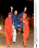 CHINA : Re-entry Capsule Of Shenzhou 7 Lands In Inner Mongolia