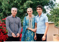 SHAH OF IRAN, FARAH DIBA & SON REZA -1979 PARIS
