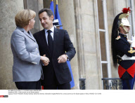 PARIS : Crisis summit at the Elysee palace