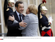 PARIS : Crisis summit at the Elysee palace
