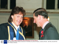PAUL MCCARTNEY AND PRINCE CHARLES AT THE ROYAL COLLEGE OF MUSIC, LONDON, BRITAIN - 1995