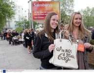 People queueing outside Sainsbury's for the Anya Hindmarch shopping bag, Cromwell Road, London, Britain - 25 Apr 2007