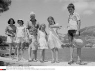 Charlie Chaplin en vacances avec sa femme et ses enfants