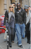 Top model HEIDI KLUM holding hands with Barack Obama???
