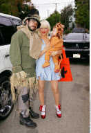 EXCL.: Singer CHRISTINA AGUILERA and family getting ready for Halloween