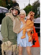 EXCL.: Singer CHRISTINA AGUILERA and family getting ready for Halloween