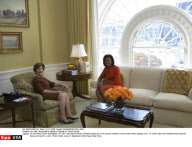DC: MRS. BUSH MEETS MICHELLE OBAMA AT WHITE HOUSE