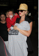 No US rights | Singer GWEN STEFANI and her kids KINGSTON and ZUMA arriving at LAX