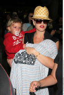 No US rights | Singer GWEN STEFANI and her kids KINGSTON and ZUMA arriving at LAX