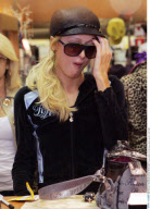 No US rights | Heiress PARIS HILTON shows off her new B.F.F. BRITTANY
