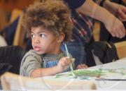 Supermodel HEIDI KLUM gets artsy & crafty with the kids