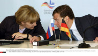 St. Petersburg: Angela Merkel and Dmitry Medvedev attend the Russian-German forum