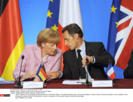 PARIS : Financial crisis- Press conference at Elysee Palace