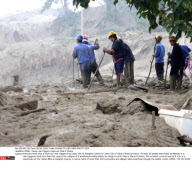 CHINA : Heavy rain triggers mud-rock flow in Shanxi