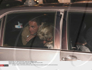 PARIS:DODI AL FAYED & DIANA DEVANT CHEZ DODI POUR ALLER AU RITZ