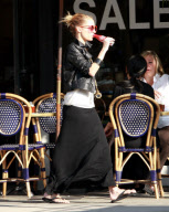 EXCLUSIVE Nicole Richie drinks red Coke