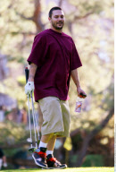 EXCL.: Chubby KEVIN FEDERLINE plays golf instead of caring for kids