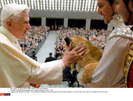 VATICAN: Pope Benedict XVI,  general audience in Paul VI Hall