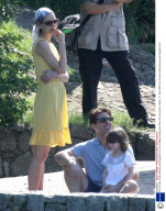 Tom Cruise, Katie Holmes and Daughter Suri on Holiday in Angra dos Reis, Rio de Janeiro, Brazil - 01 Feb 2009