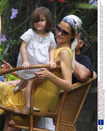 Tom Cruise, Katie Holmes and Daughter Suri on Holiday in Angra dos Reis, Rio de Janeiro, Brazil - 01 Feb 2009