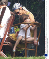 Tom Cruise, Katie Holmes and Daughter Suri on Holiday in Angra dos Reis, Rio de Janeiro, Brazil - 01 Feb 2009