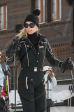 Claudia Schiffer, Matthew Vaughn et leurs enfants a Gstaad. Exclu. NC. NW
